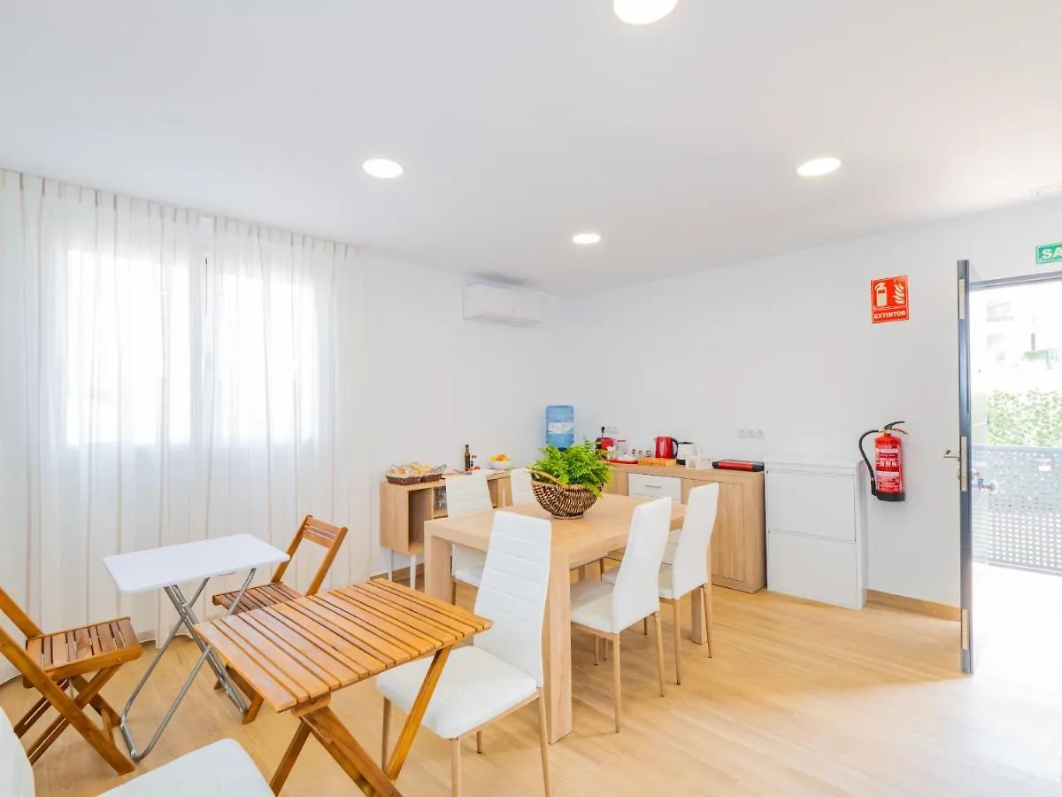 Cubo'S Hostal William'S Sunny 1 With Breakfast Torre de Benagalbon 0*,  Spanien